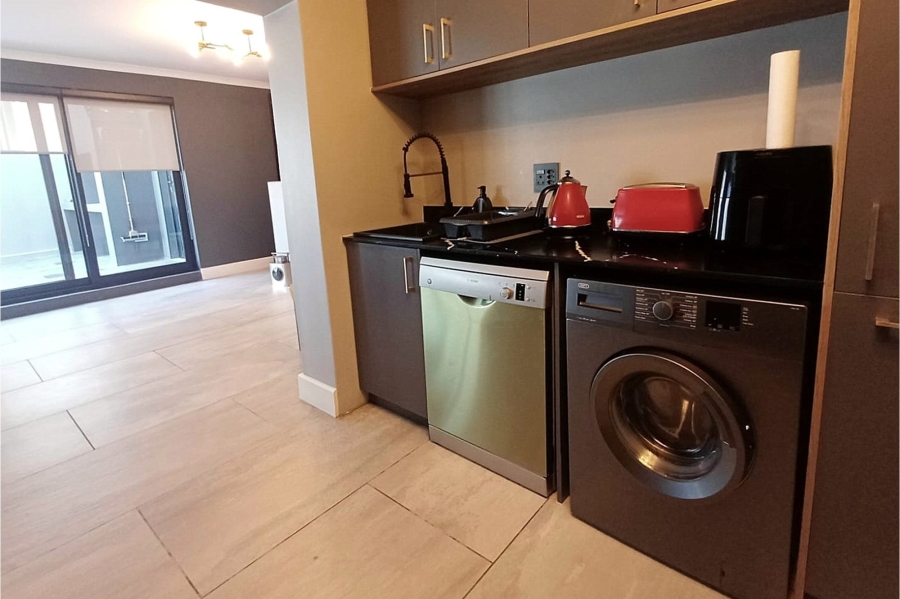 To Let 2 Bedroom Property for Rent in Bloubergstrand Western Cape